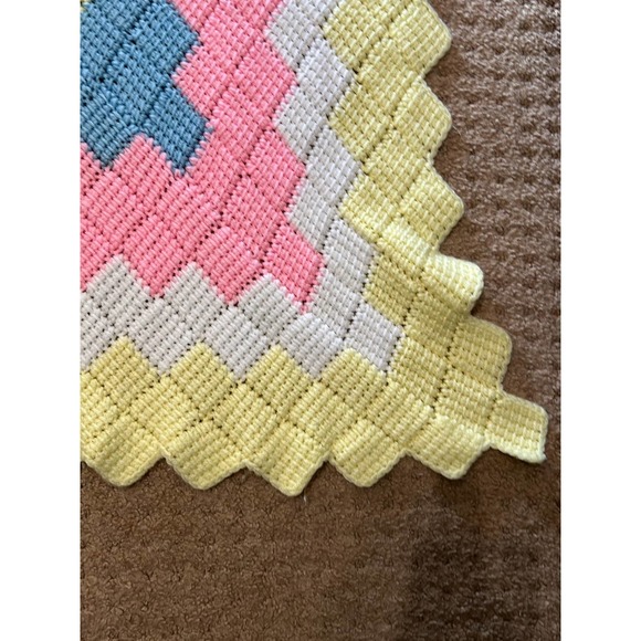 Vintage Handmade Baby Crocheted Knitted Afghan Blanket - Picture 4 of 4